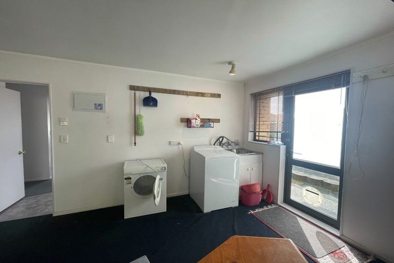 Photo of property in 6 Anton Place, Takanini, 2112