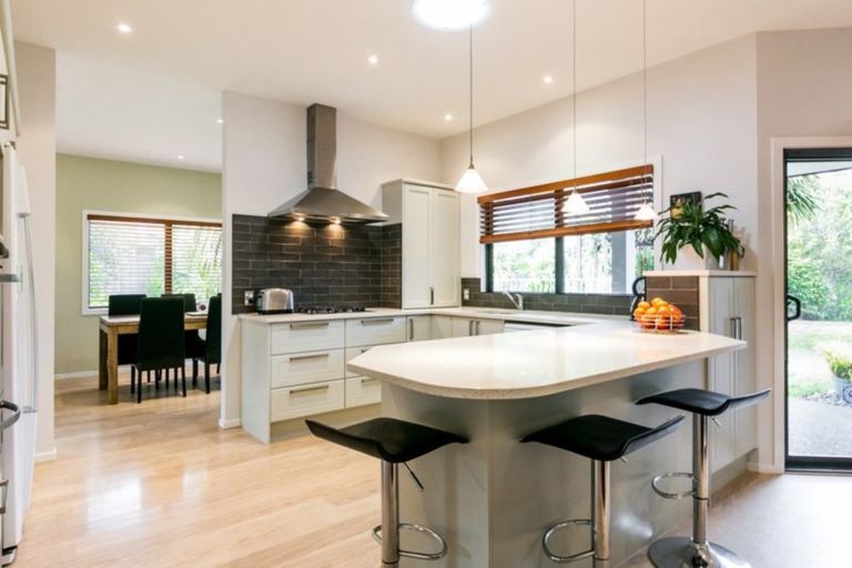 Photo of property in 123 Kent Terrace, Taradale, Napier, 4112