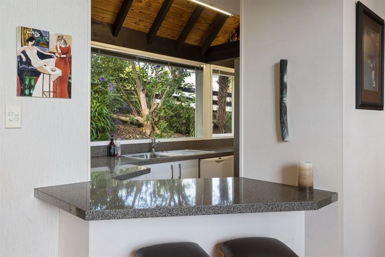 Photo of property in 27 Hadfield Street, Beach Haven, Auckland, 0626