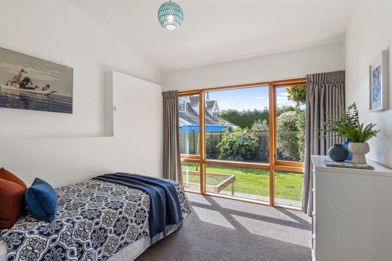 Photo of property in 394 Cashmere Road, Westmorland, Christchurch, 8025