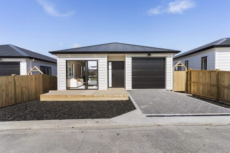 Photo of property in 75 Tributary Parade, Karaka, Papakura, 2113
