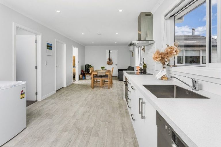 Photo of property in 339a Glenvar Road, Long Bay, Auckland, 0630