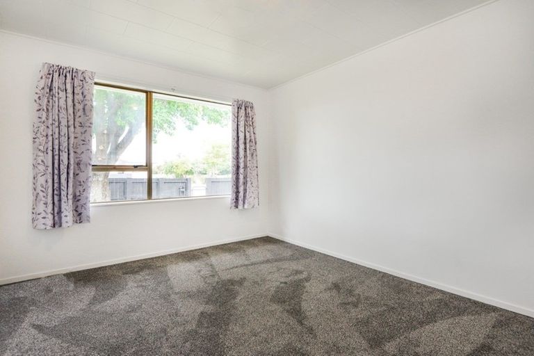 Photo of property in 28 Fleetwood Crescent, Flaxmere, Hastings, 4120