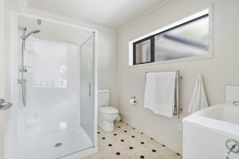 Photo of property in 15 Kokako Place, Horahora, Whangarei, 0110