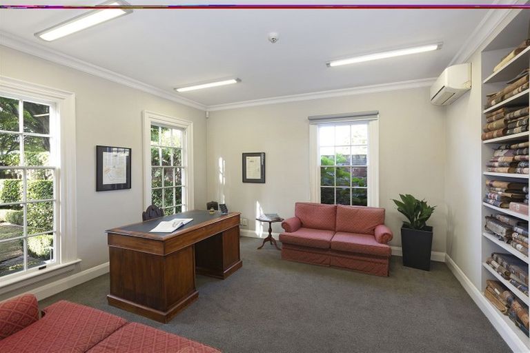 Photo of property in 52 Bealey Avenue, Christchurch Central, Christchurch, 8013