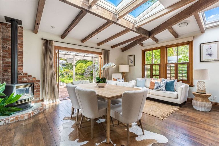 Photo of property in 3 Turnbull Road, Narrow Neck, Auckland, 0624