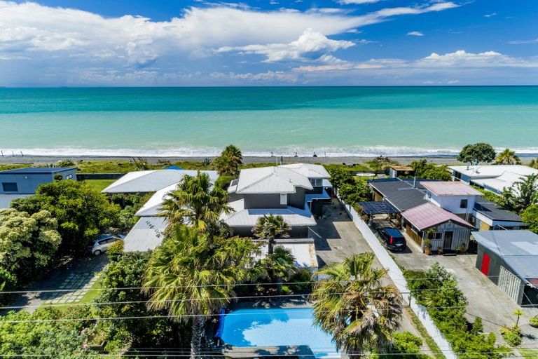 Photo of property in 243 Clifton Road, Te Awanga, 4102