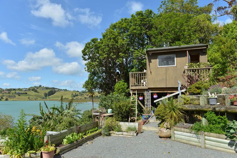 Photo of property in 813 Whangarei Heads Road, Parua Bay, Whangarei, 0174
