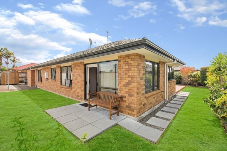 Photo of property in 34 Blackwood Drive, Wattle Downs, Auckland, 2103