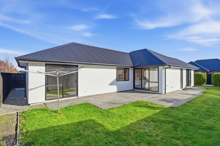 Photo of property in 1 Winterslow Lane, Rangiora, 7400