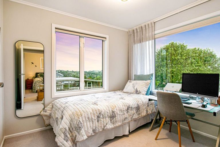 Photo of property in 1/53 Verran Road, Birkenhead, Auckland, 0626