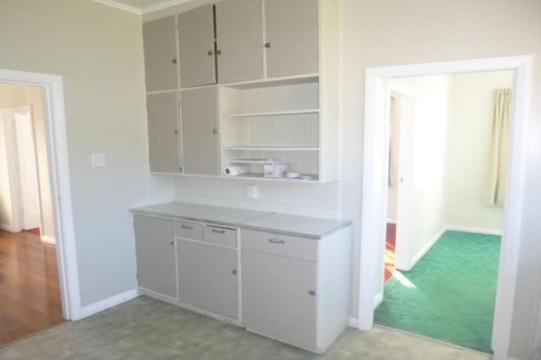 Photo of property in 6 Raymond Terrace, Fairfield, Lower Hutt, 5011