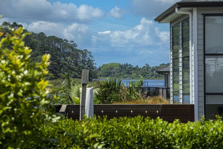 Photo of property in 80 Riverhead Point Drive, Riverhead, 0820