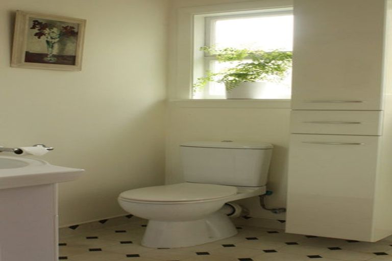 Photo of property in 27 Maire Street, Tahunanui, Nelson, 7011