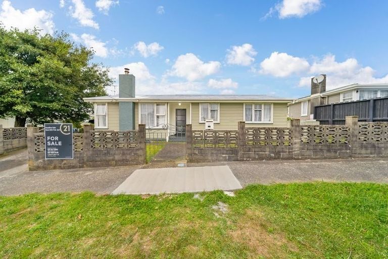 Photo of property in 33 Leicester Street, Cannons Creek, Porirua, 5024