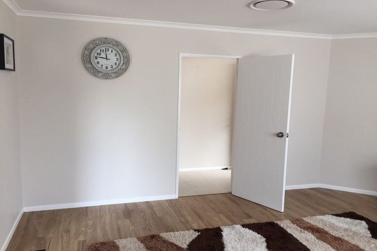 Photo of property in 34 Erne Crescent, East Tamaki, Auckland, 2016