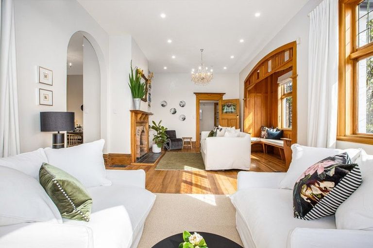 Photo of property in 13 Talavera Terrace, Kelburn, Wellington, 6012