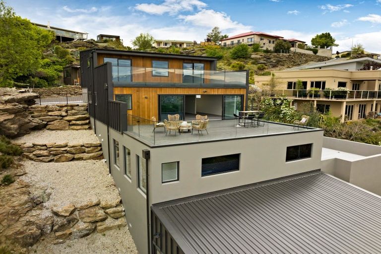 Photo of property in 10 Hawkdun Place, Bridge Hill, Alexandra, 9320