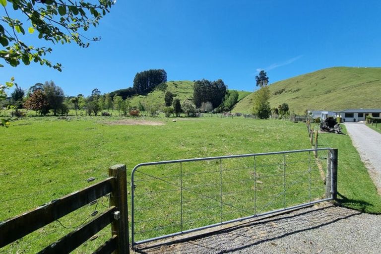 Photo of property in 299 Whangamata Road, Kinloch, Taupo, 3377