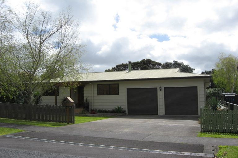 Photo of property in 22 Ferry Parade, Herald Island, Auckland, 0618