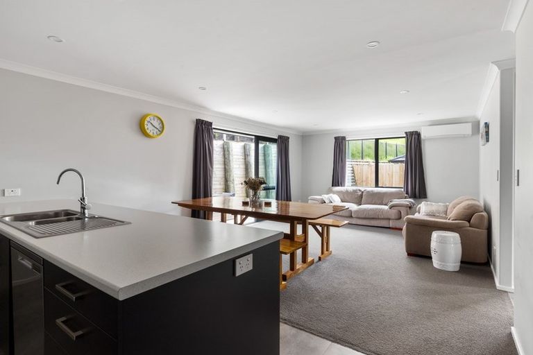 Photo of property in 17 Lakeside Terrace, Omokoroa, 3114