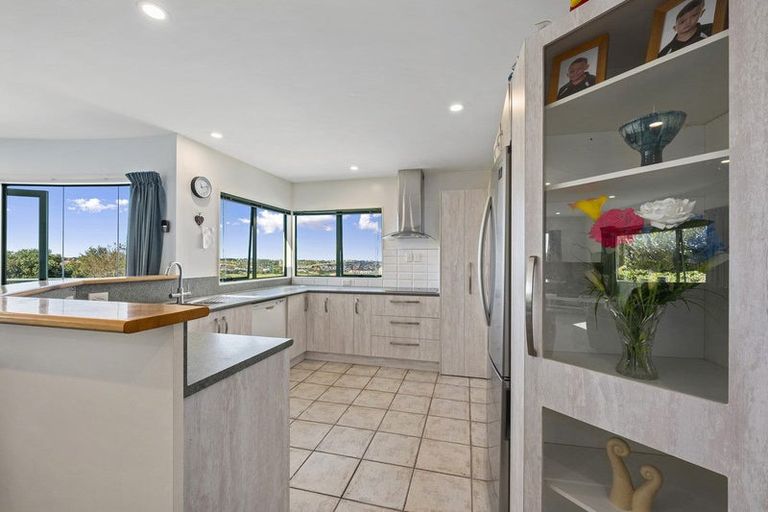 Photo of property in 5 Castaway Place, Gulf Harbour, Whangaparaoa, 0930