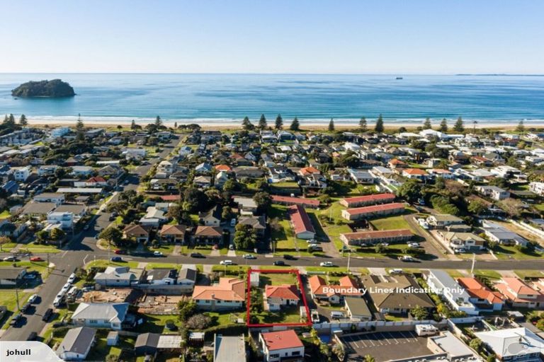 Photo of property in 52 Pitau Road, Mount Maunganui, 3116