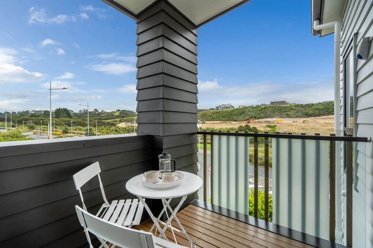 Photo of property in 133 Glenvar Ridge Road, Long Bay, Auckland, 0630