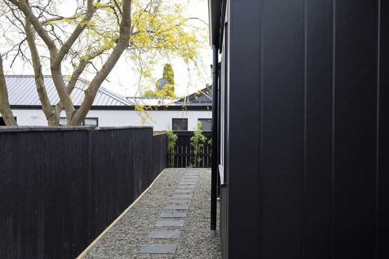 Photo of property in 14 Samuel Place, Terrace End, Palmerston North, 4410