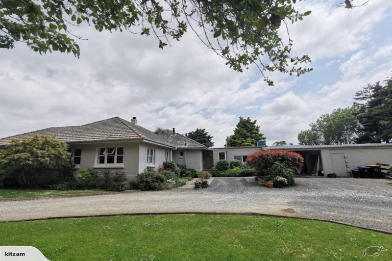 Photo of property in 205 Maunga Road, Pukeatua, 3880