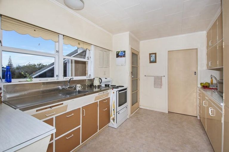 Photo of property in 43 Hinau Street, Tikipunga, Whangarei, 0112