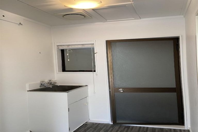 Photo of property in 1/55a Pakuranga Road, Pakuranga, Auckland, 2010