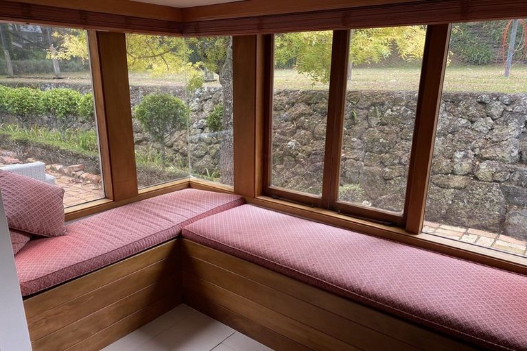 Photo of property in 69 Pupuke Road, Birkenhead, Auckland, 0627