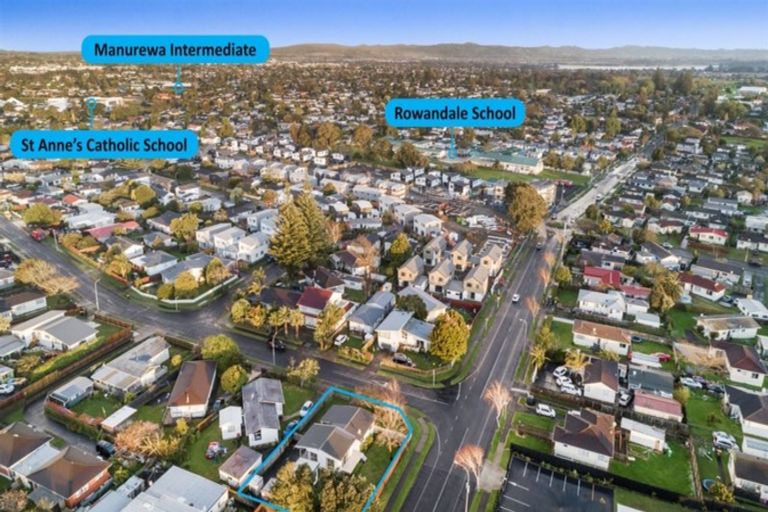 Photo of property in 2 Sunlands Drive, Manurewa, Auckland, 2102