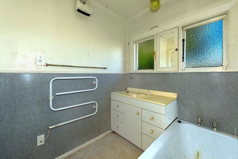 Photo of property in 253 Bower Avenue, North New Brighton, Christchurch, 8083