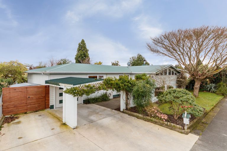 Photo of property in 97 Buick Crescent, Awapuni, Palmerston North, 4412