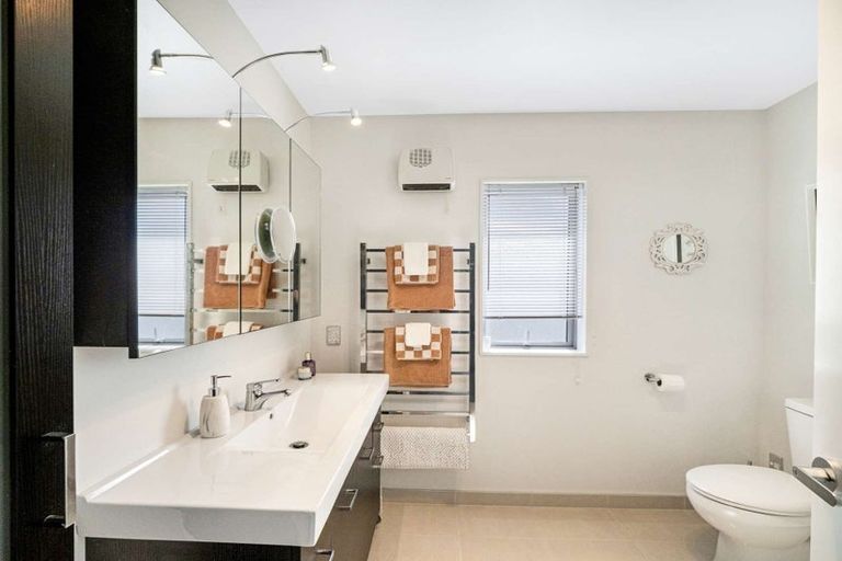 Photo of property in 4 Solander Road, Pegasus, 7612