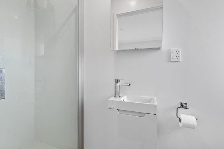 Photo of property in 9/14 Ruakiwi Road, Hamilton Lake, Hamilton, 3204