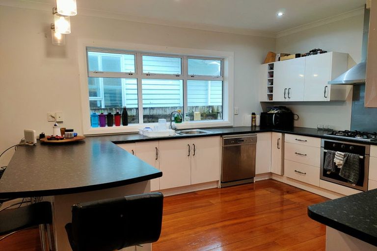 Photo of property in 8 Plunket Avenue, Petone, Lower Hutt, 5012