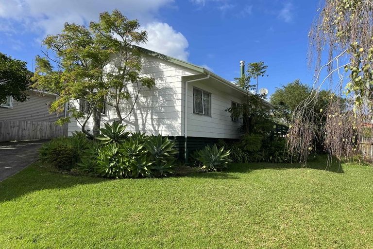 Photo of property in 8 Kahikatea Place, Ranui, Auckland, 0612