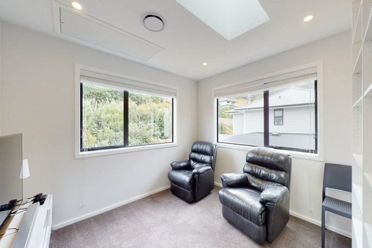 Photo of property in 105 Silverstream Road, Crofton Downs, Wellington, 6035