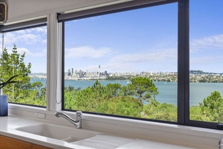 Photo of property in 117 Onetaunga Road, Chatswood, Auckland, 0626