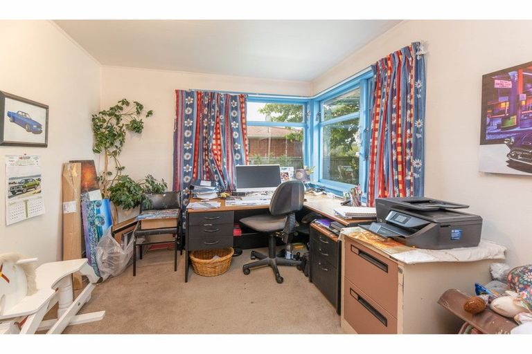 Photo of property in 54 Farquhars Road, Redwood, Christchurch, 8051