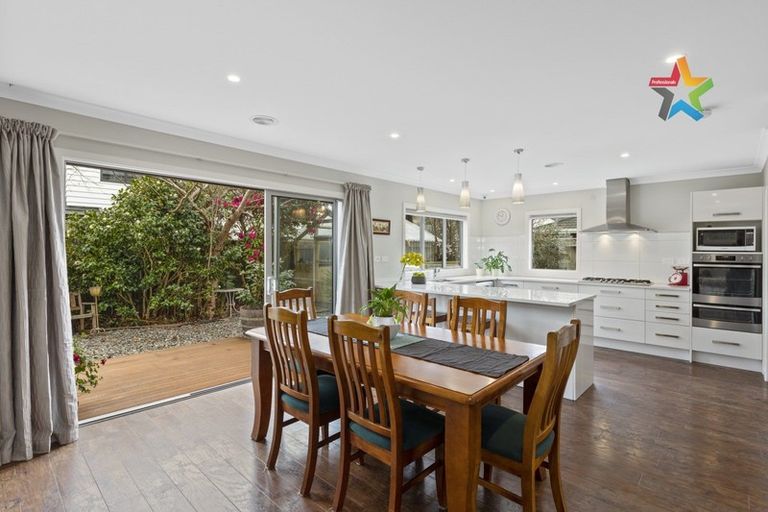 Photo of property in 27a Hardy Street, Waterloo, Lower Hutt, 5011