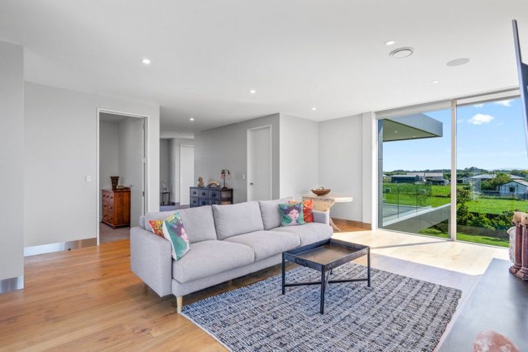 Photo of property in 32 Talboys Drive, Winton, 9720