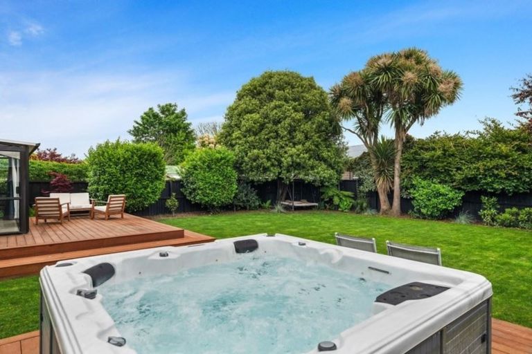 Photo of property in 73 Stanbury Avenue, Somerfield, Christchurch, 8024