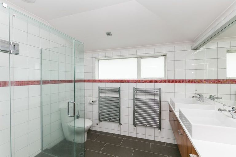 Photo of property in 12a Glenmore Street, Thorndon, Wellington, 6011