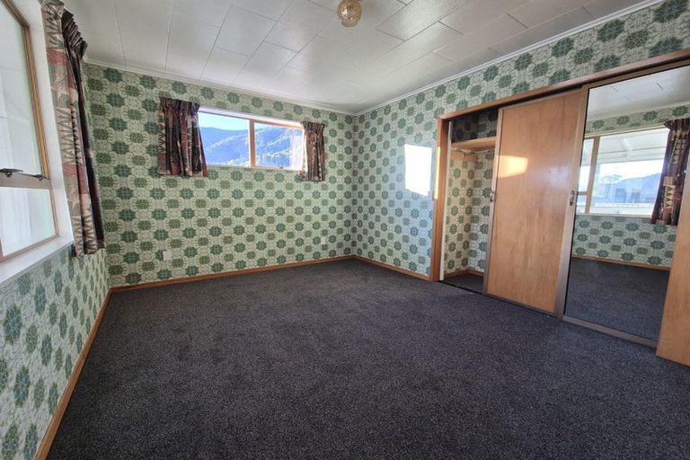 Photo of property in 21b Devon Street, Picton, 7220