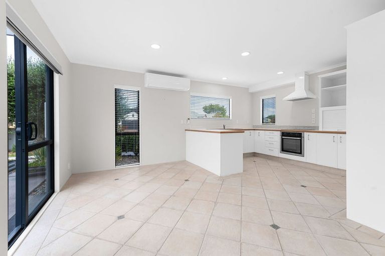 Photo of property in 35 Keswick Crescent, Huntington, Hamilton, 3210