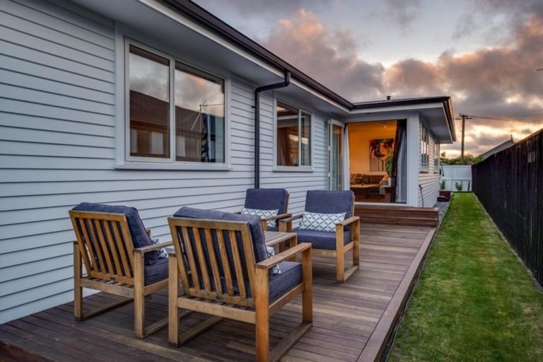 Photo of property in 33 Reginald Street, Burwood, Christchurch, 8083